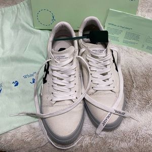 Authentic Off White by Virgil Abloh Canvas Vulcanized Low Top Sneakers 🔥🔥🔥🔥